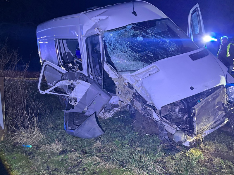 POL-SO: Don't drink and drive - Fahrzeug kollidiert mit Baum - Foto: presseportal.de