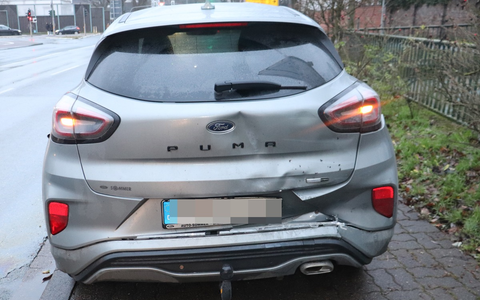 POL-HX: Auffahrunfall - Pkw nicht mehr fahrbereit - Foto: presseportal.de