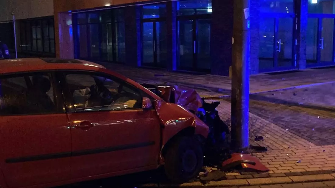 POL-BO: Mit gestohlenem Wagen und unter Drogeneinfluss unterwegs: Polizei stellt 15-Jährigen nach Verfolgungsfahrt in Bochum - Bild: presseportal.de