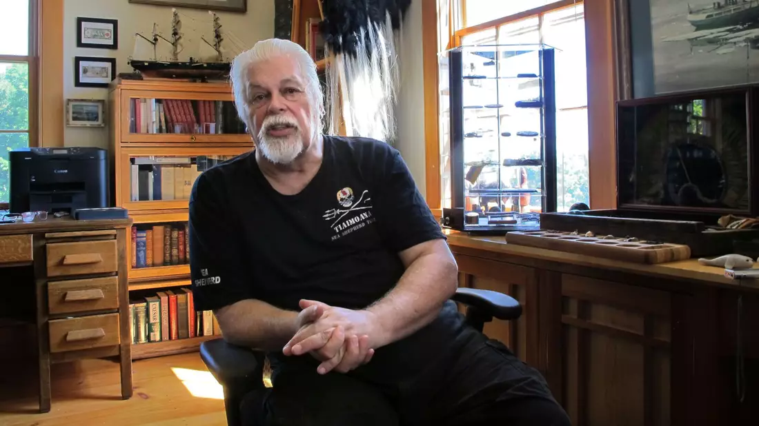 Paul Watson wird nicht nach Japan ausgeliefert. (Archivbild) - Bild: Lisa Rathke/AP