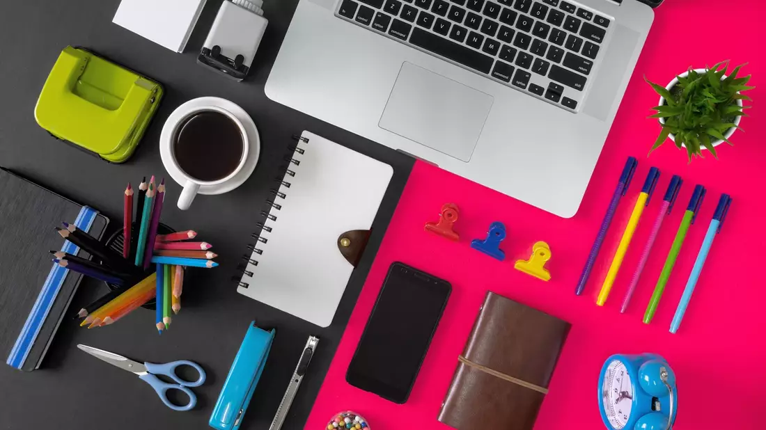 Bürobedarf variiert je nach Branche: Spezialisierte Tools optimieren Prozesse und fördern Effizienz in jedem Sektor.  - Bild: Constantine/Adobe Stock