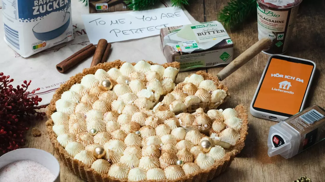 Filmreif genießen: #tastefilm-Trend erleben mit dem Banoffee Pie aus Tatsächlich Liebe - Zutaten blitzschnell geliefert mit Lieferando x REWE express - Bild: presseportal.de