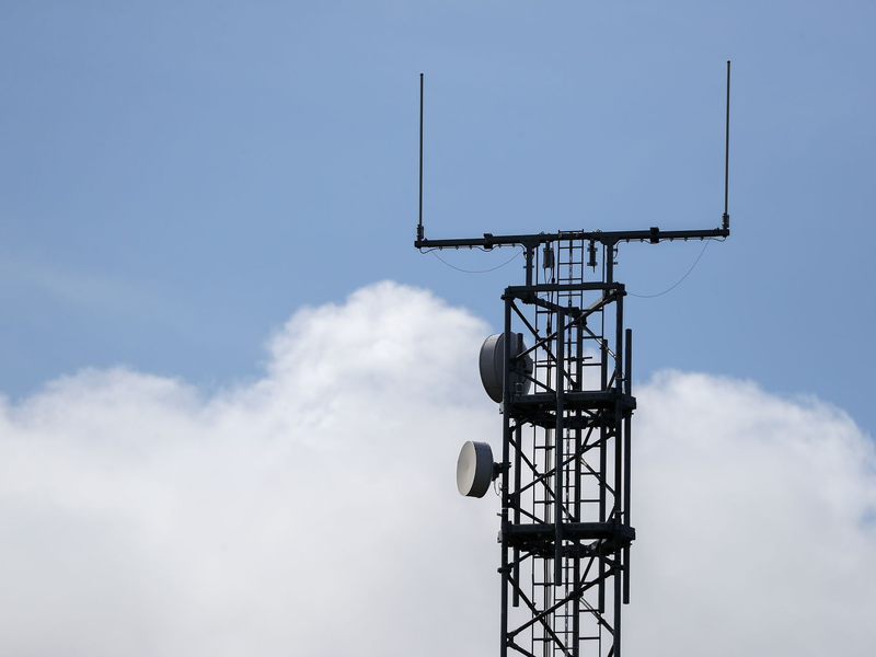 Der bisherige Ausbau verlief schleppend: Nur vier Masten stehen bisher. (Symbolbild) - Foto: Jan Woitas/zb/dpa