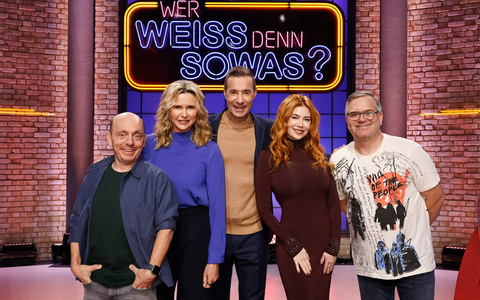Veronica Ferres und Palina Rojinski bei Wer weiß denn sowas? am 27. Dezember 2024, um 18:00 Uhr im Ersten - Foto: presseportal.de