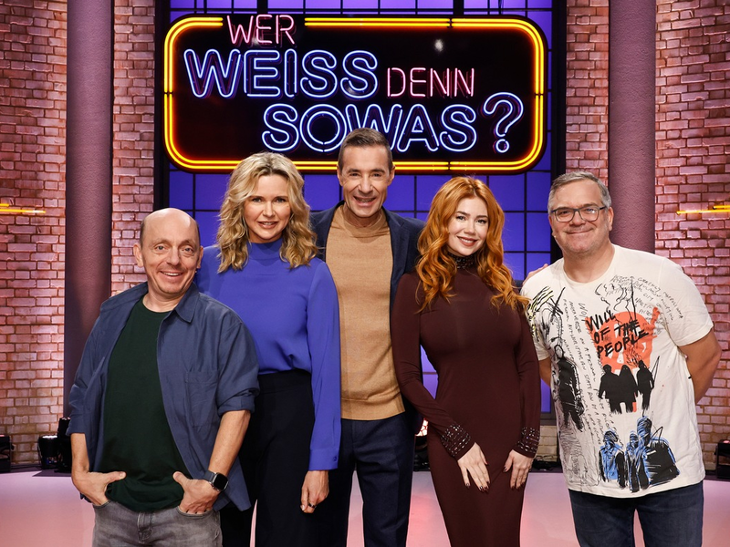 Veronica Ferres und Palina Rojinski bei Wer weiß denn sowas? am 27. Dezember 2024, um 18:00 Uhr im Ersten - Foto: presseportal.de