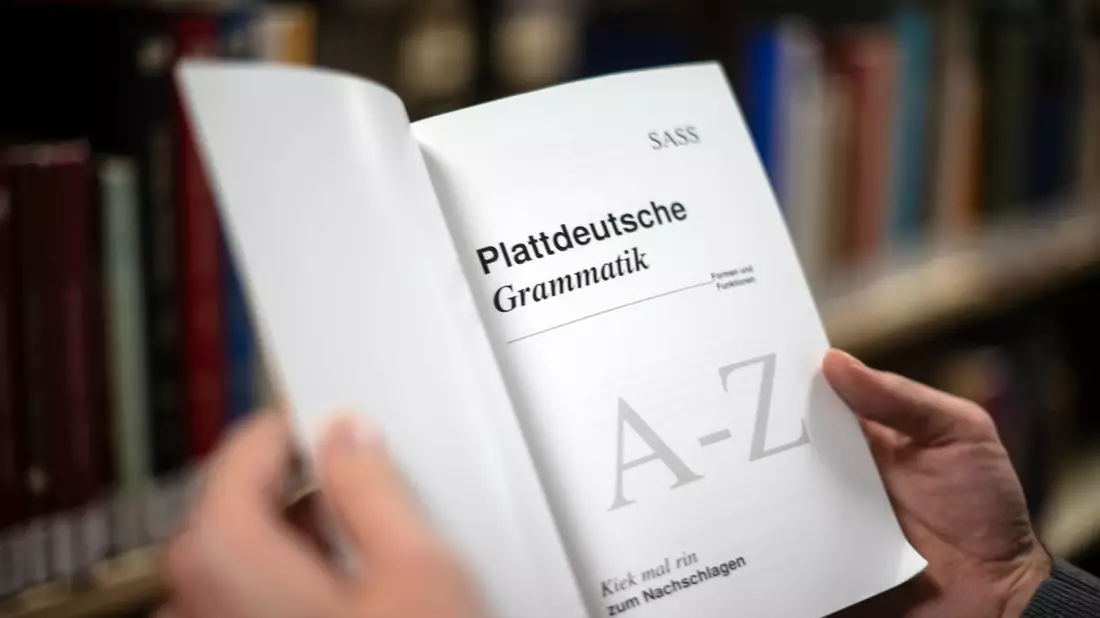 «Tünkram»oder «Tüdelkram»? Scholz' Attacke gegen Friedrich Merz wirft ganz neue Fragen auf. (Symbolbild) - Bild: Sina Schuldt/dpa