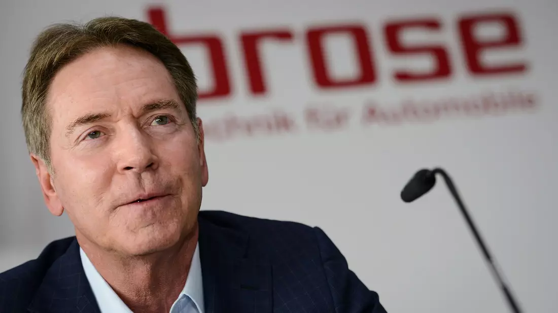 Der Autozulieferer Brose will rund 1.000 Stellen abbauen und sucht nach Partnern (Archivbild). - Bild: David-Wolfgang Ebener/dpa