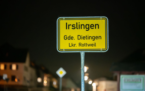Nach dem Schuss auf ein 12 Jahre altes Kind wertet die Polizei Spuren aus. (Symbolbild) - Foto: Silas Stein/dpa