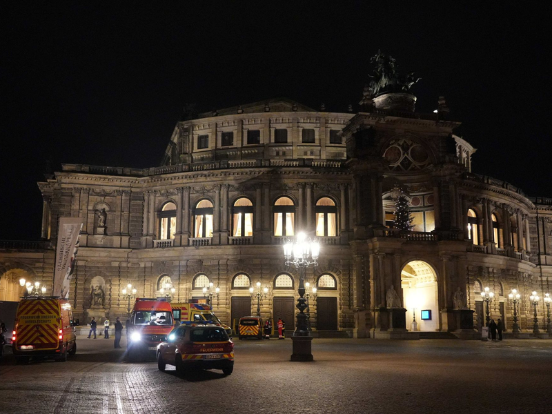 Mehrere Besucher und Einsatzkräfte klagen über Unwohlsein.  - Foto: xcitepress/Benedict Bartsch/dpa