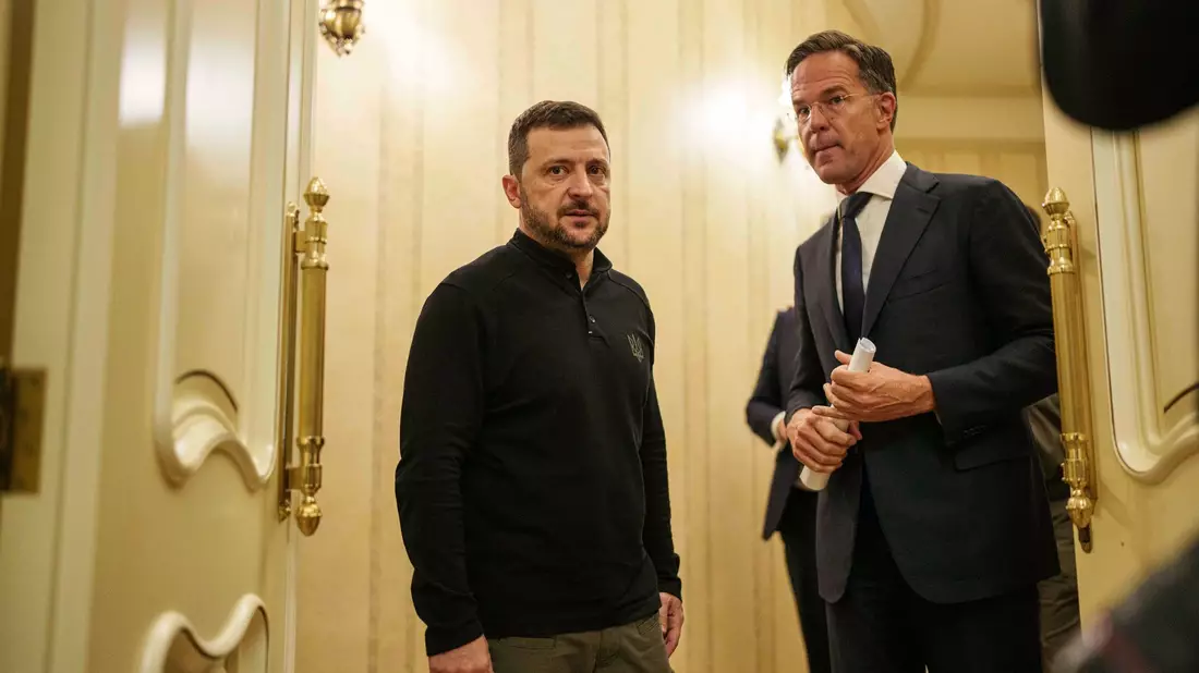 Nato-Generalsekretär Mark Rutte hat zu dem Treffen mit Selenskyj eingeladen. (Archivbild) - Bild: Evgeniy Maloletka/AP
