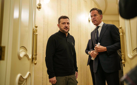 Nato-Generalsekretär Mark Rutte hat zu dem Treffen mit Selenskyj eingeladen. (Archivbild) - Foto: Evgeniy Maloletka/AP