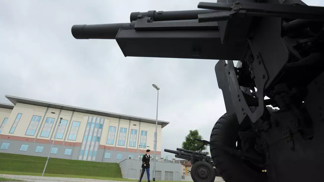  Die Nato hat den Start der Arbeit des neuen Ukraine-Kommandos in Wiesbaden angekündigt. (Archivbild) - Bild: Arne Dedert/dpa