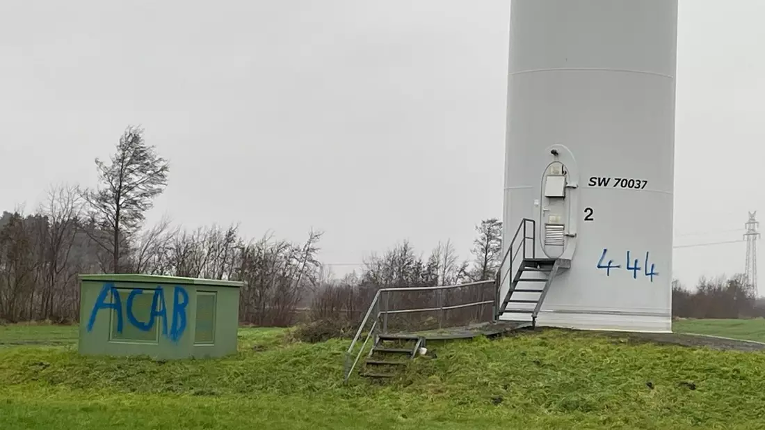 POL-NMS: 241218-1-pdnms Zeugen nach Sachbeschädigung an Windkraftanlage in Owschlag gesucht - Bild: presseportal.de