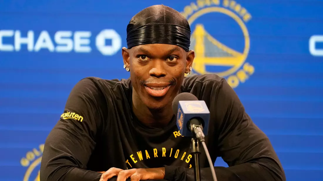 Dennis Schröders Sohn lockerte die Stimmung nach dem ersten Wechsel-Schreck auf. - Bild: Jeff Chiu/AP/dpa