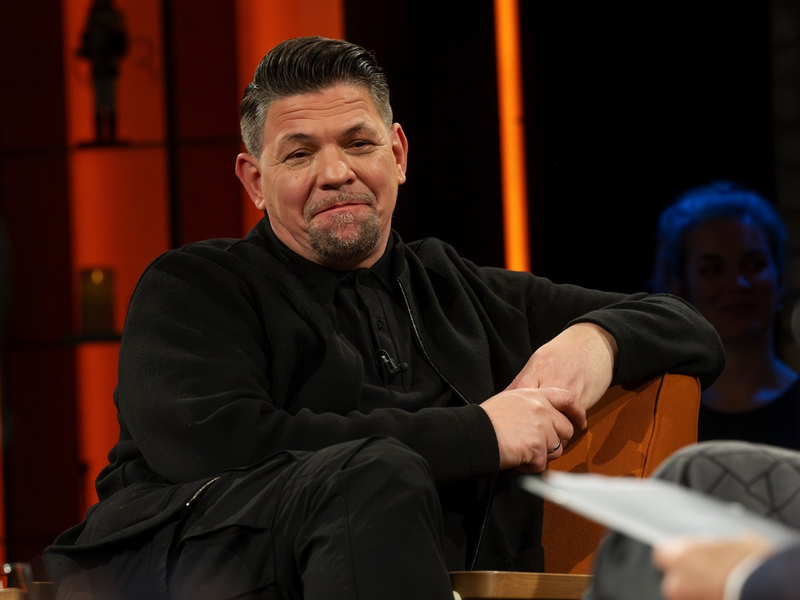 Tim Mälzer bei 3nach9: Berührender Weihnachtsmann-Einsatz im Hochhaus - Foto: presseportal.de