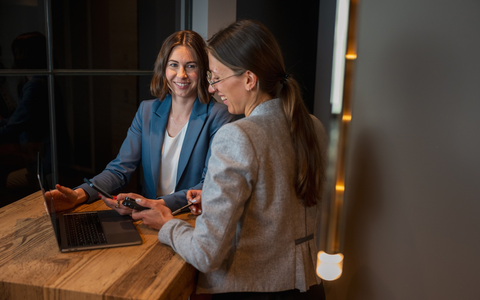 Frauen führen anders, aber nicht schlechter: Lea Feder über die Herausforderungen und Stärken von Frauen in Führungspositionen - Foto: presseportal.de Frauen führen anders, aber nicht schlechter: Lea Feder über die Herausforderungen und Stärken von Frauen in Führungspositionen - Foto: presseportal.de