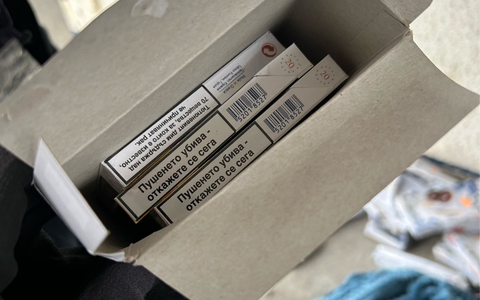 HZA-UL: Kippen statt Kekse/Zöllner finden 8000 Schmuggelzigaretten in Kekspackungen/Gepäck durchleuchtet - Foto: presseportal.de