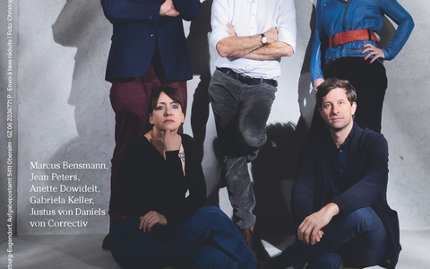 Die Journalistinnen und Journalisten des Jahres 2024: Marcus Bensmann, Justus von Daniels, Anette Dowideit, Gabriela Keller und Jean Peters von Correctiv - Foto: presseportal.de