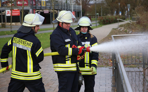FW Beverungen: Nachwuchs für den Feuerwehrdienst / Truppmannlehrgang Teil 1 + 2 erfolgreich abgeschlossen - Foto: presseportal.de