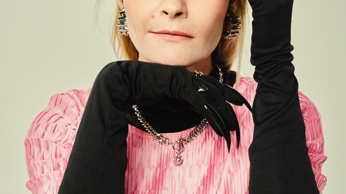 Hazel Brugger wird mit Ehrenpreis beim Poetry Slam Award 2025 ausgezeichnet - Foto: presseportal.de