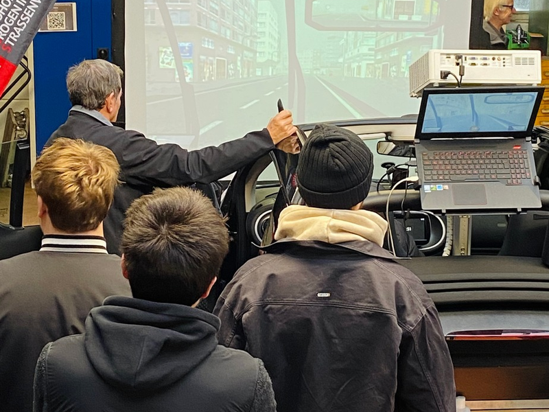 POL-HK: Walsrode: 2. Verkehrssicherheitstag: Die BBS Walsrode stand einen Tag lang Kopf! - Foto: presseportal.de