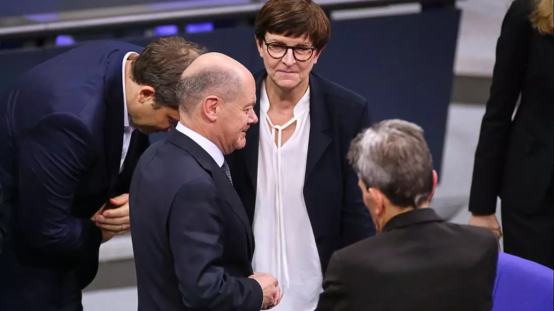 Klingbeil, Scholz, Esken, Mützenich am 16.12.2024 - Bild: über dts Nachrichtenagentur