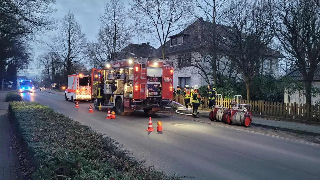 FW-ROW: Verpackung brennt auf Herdplatte - Bild: presseportal.de