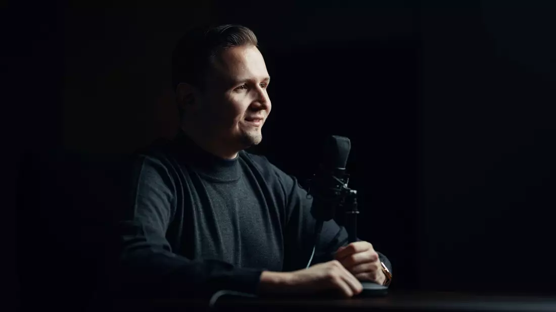 Sprechtechnik, Aufnahme und Kundengewinnung: Ihr Weg zum Hörbuchsprecher mit der Golden Voice Academy - Bild: presseportal.de