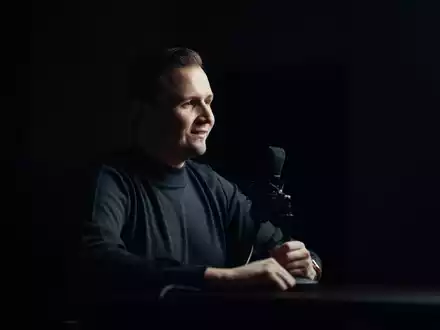 Sprechtechnik, Aufnahme und Kundengewinnung: Ihr Weg zum Hörbuchsprecher mit der Golden Voice Academy - Foto: presseportal.de
