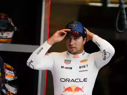 FĂŒr Sergio PĂ©rez geht es bei Red Bull nicht weiter. - Foto: Altaf Qadri/AP
