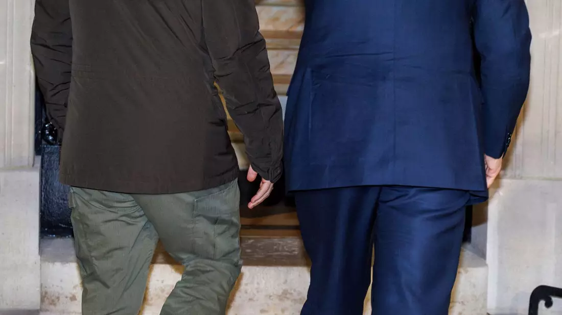 Selenskyj traf am Abend als erster in Ruttes Brüsseler Residenz ein. (Archivbild) - Bild: Olivier Matthys/Pool EPA/AP/dpa