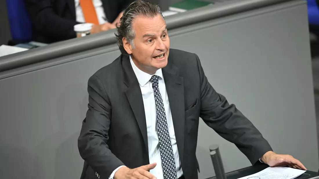 Plädiert für zügige Umsetzung: der rechtspolitische Sprecher der Unionsfraktion, Günter Krings (Archivbild).  - Bild: Philip Dulian/dpa