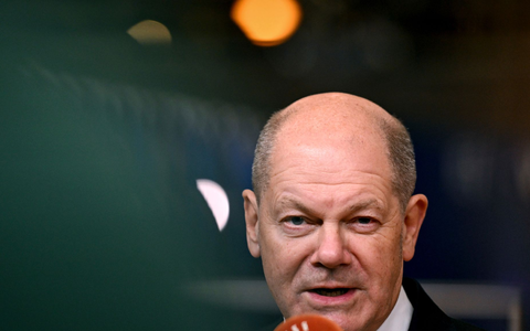 Folgte der Einladung von Nato-Generalsekretär Mark Rutte: Bundeskanzler Olaf Scholz. - Foto: Harry Nakos/AP/dpa