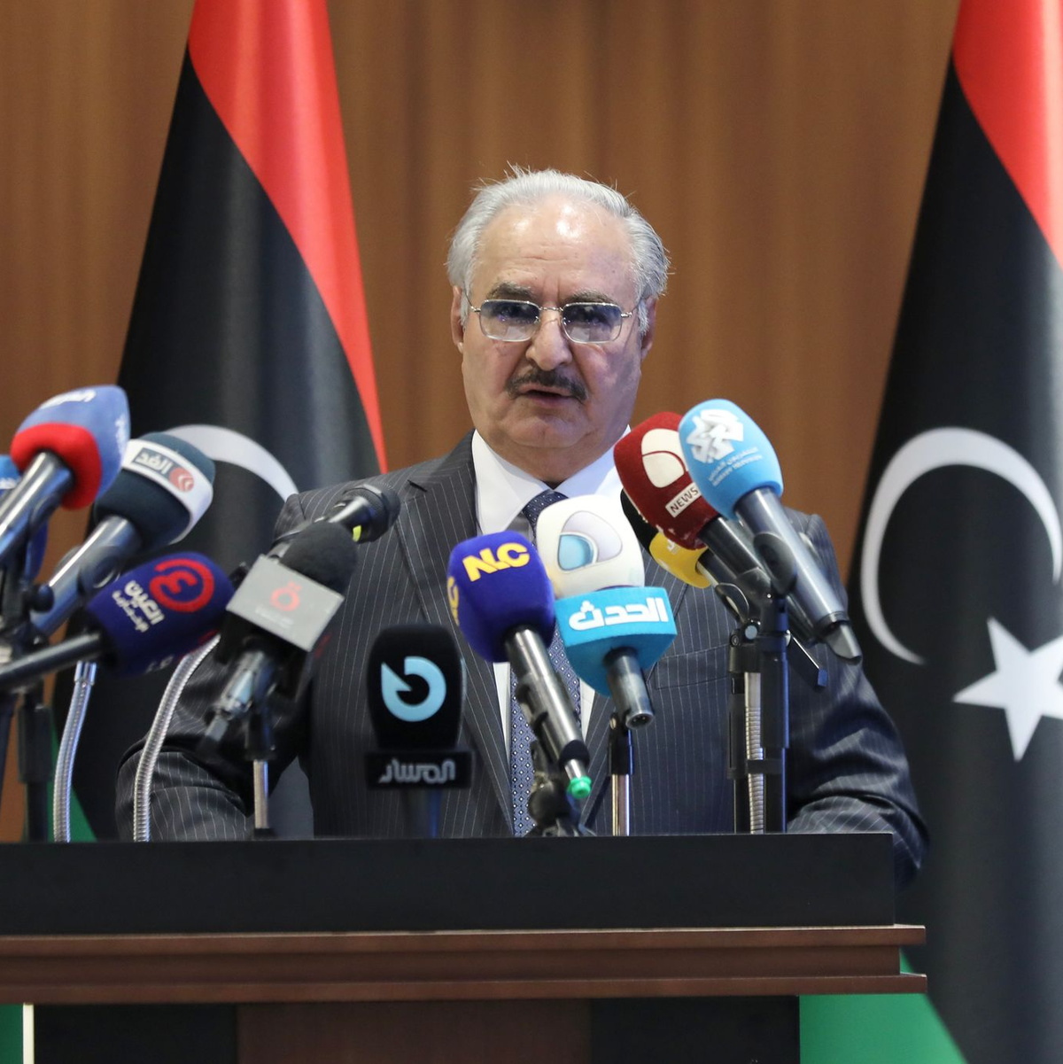 Dem ostlibyschen Machthaber Haftar käme russische Luftverteidigungssysteme sowie Angriffswaffen gelegen. (Archivbild) - Foto: Khaled Nasraoui/dpa