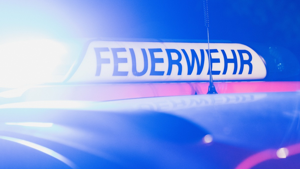 FW Hünxe: Stoffaustritt aus einem Tanklastwagen - Foto: presseportal.de