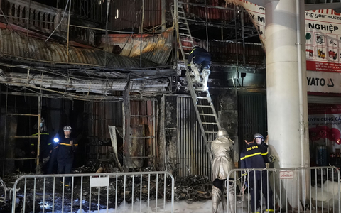 Der mutmaßliche Brandstifter wurde festgenommen (Foto aktuell). - Foto: Hau Dinh/AP/dpa
