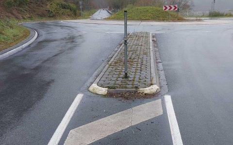 POL-OE: Schilderdiebe am Sonderner Kopf - Foto: presseportal.de