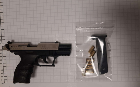 BPOL NRW: Bundespolizei stellt 58-Jährigen mit Schreckschusspistole - Foto: presseportal.de