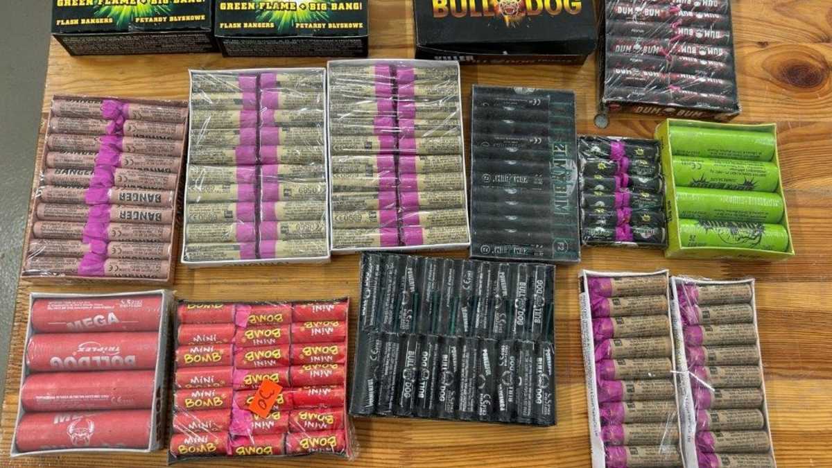 HZA-HH: Zoll warnt vor Gefahren bei Silvesterfeuerwerk // Schon beim Kauf auf Sicherheit achten - Foto: presseportal.de