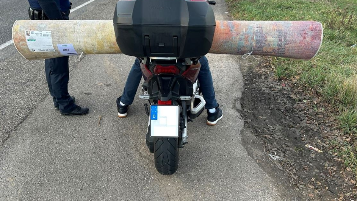 POL-PDLD: A65/Neustadt - (Fast) Fliegender Teppich - Foto: presseportal.de