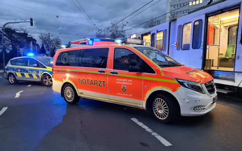 FW-BN: Kollision zwischen Straßenbahn und PKW - Foto: presseportal.de