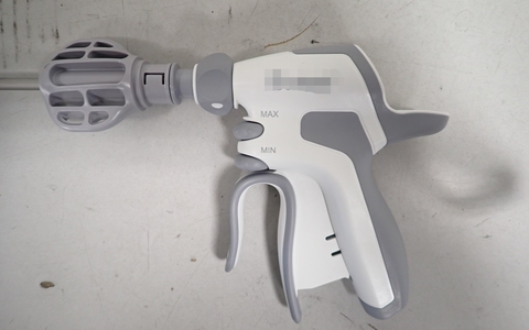 HZA-MS: 102 gefälschte Ultraschallskalpelle aus China vom Zoll Münster beschlagnahmt / Zollamt Flughafen Münster-Osnabrück stellt über 100 Produktfälschungen für die chirurgische Medizin sicher - Foto: presseportal.de