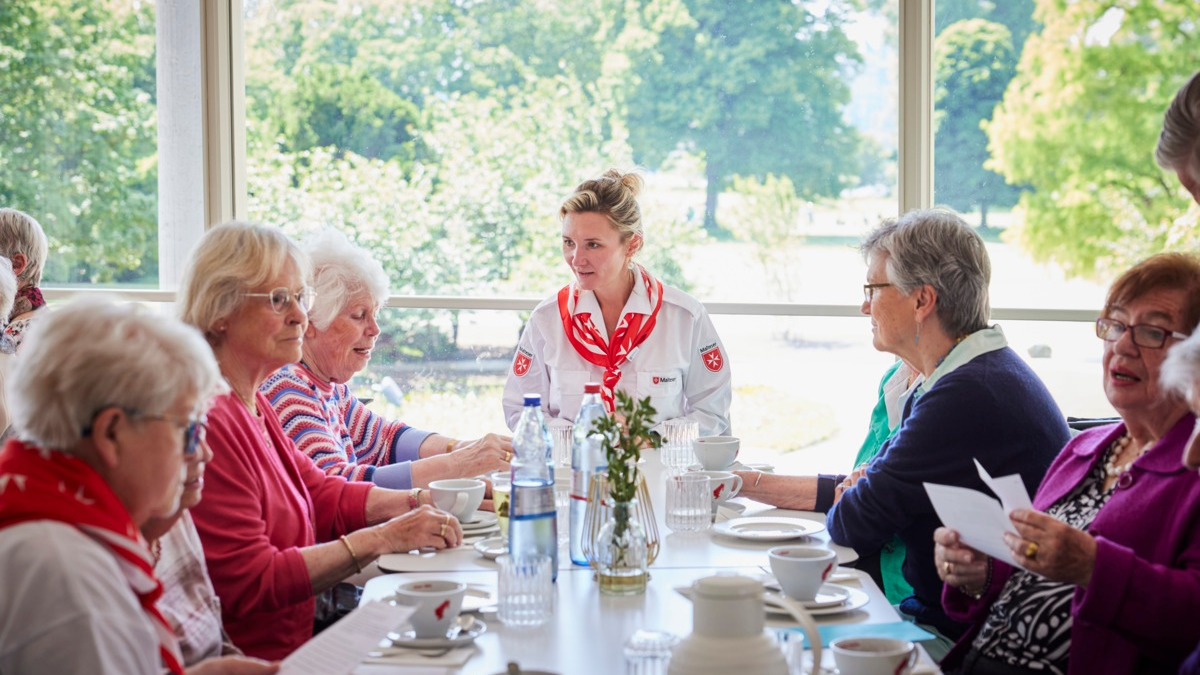 Gemeinsam gegen Einsamkeit: Soziale Kontakte als Schlüssel zu Gesundheit und Wohlbefinden - Foto: presseportal.de