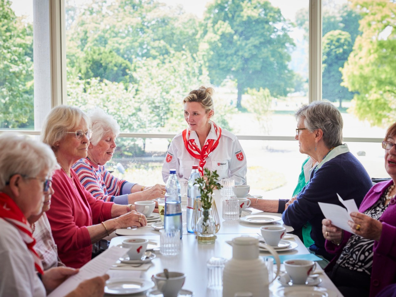 Gemeinsam gegen Einsamkeit: Soziale Kontakte als Schlüssel zu Gesundheit und Wohlbefinden - Foto: presseportal.de