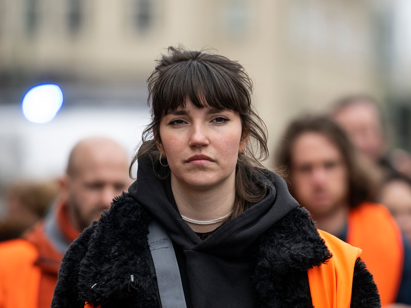 Carla Hinrichs hat die Gruppe Letzte Generation mitgegründet - und kündigt nun einen tiefgreifenden Wandel an. (Archivbild) - Foto: Hannes P. Albert/dpa