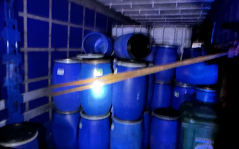 POL-WES: Kamp-Lintfort - Gemeinsame Pressemitteilung der Staatsanwaltschaft Kleve, Zweigstelle Moers und der KPB Wesel - Polizei nimmt mutmaßliche Kraftstoffdiebe vorläufig fest - Foto: presseportal.de