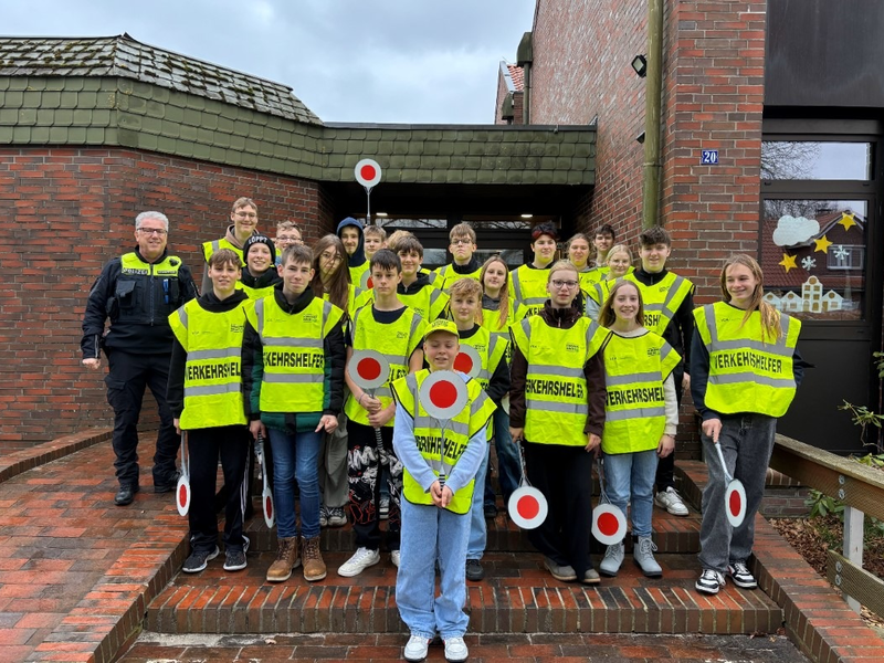 POL-WHV: Neue ausgebildete Schülerlotsinnen und -lotsen in Bockhorn - Foto: presseportal.de