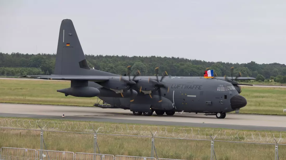 Deutsche Super Hercules und Regierungsflieger erhalten erweiterte Selbstschutzsysteme - Bild: presseportal.de
