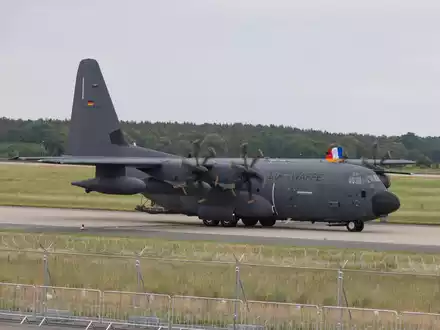 Deutsche Super Hercules und Regierungsflieger erhalten erweiterte Selbstschutzsysteme - Foto: presseportal.de