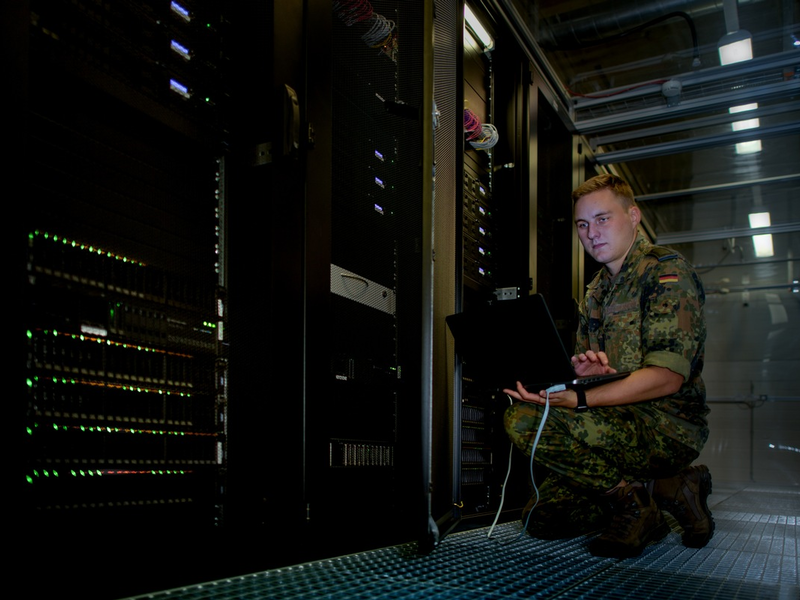 Verteidigungsministerium erhält neuen Rechenzentrumsverbund / Kritische IT-Services damit noch besser abgesichert - Foto: presseportal.de